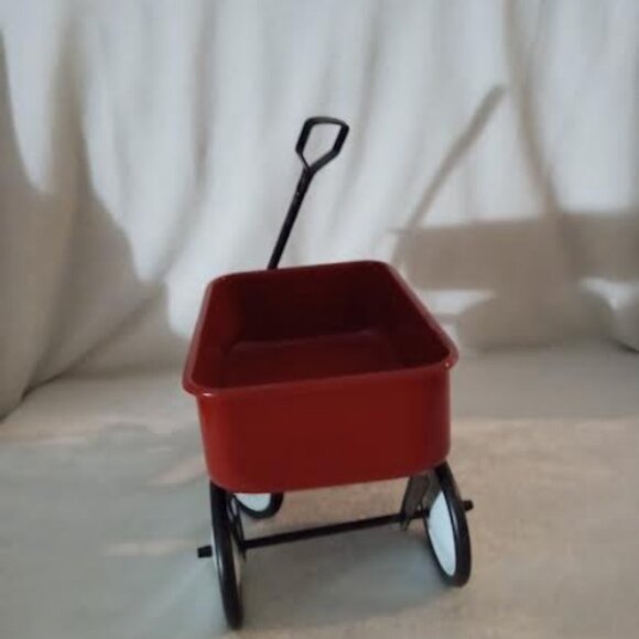 Two Little Red Wagons - Picture 8 of 8